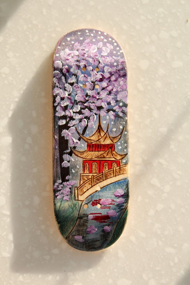 Dreaming of serenity Hand-painted fingerboard deck - 桌遊/卡牌 - 木頭 多色