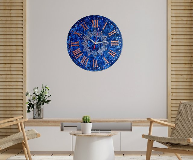 銅色の文字盤を備えたブルーの壁時計 手塗りのアート時計 ユニークな壁時計 - ショップ Artdilia 時計 - Pinkoi