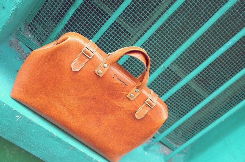 Hongye deer skin briefcase (large) - กระเป๋าถือ - หนังแท้ สีนำ้ตาล