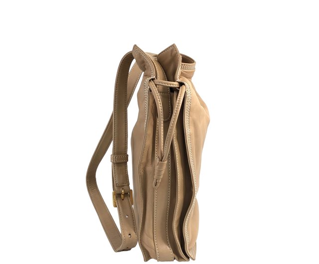 LOEWE ベージュ ショルダーバッグ 日本直送 名牌中古包 】LOEWE ロエベ ショルダーバッグ ベージュ