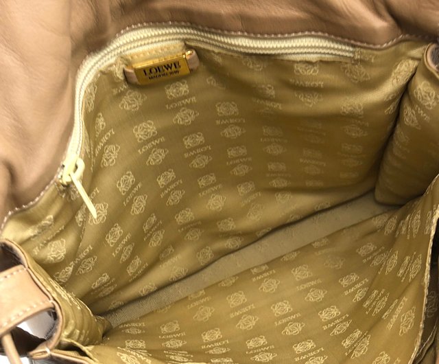 LOEWE ベージュ ショルダーバッグ LOEWE ベージュ ショルダーバッグ - メルカリ