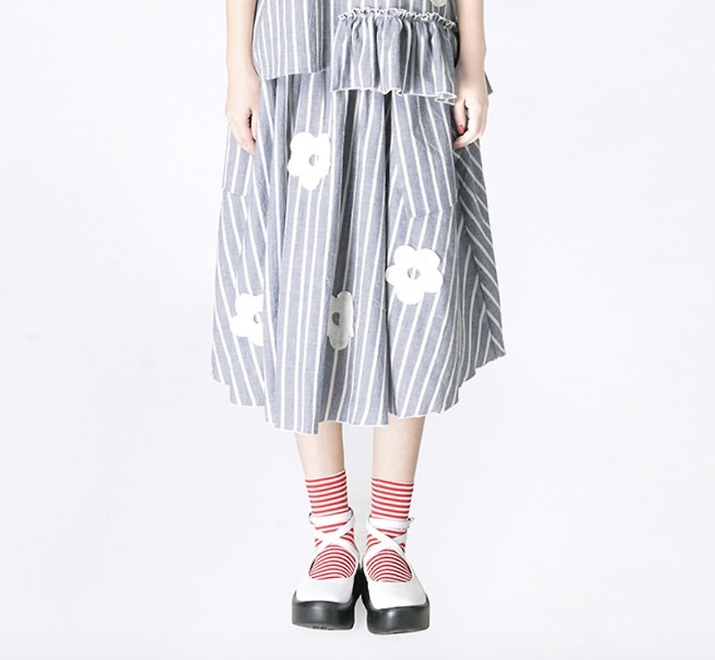 Blue and white striped dress flower pocket skirt - imakokoni - กระโปรง - กระดาษ สีน้ำเงิน