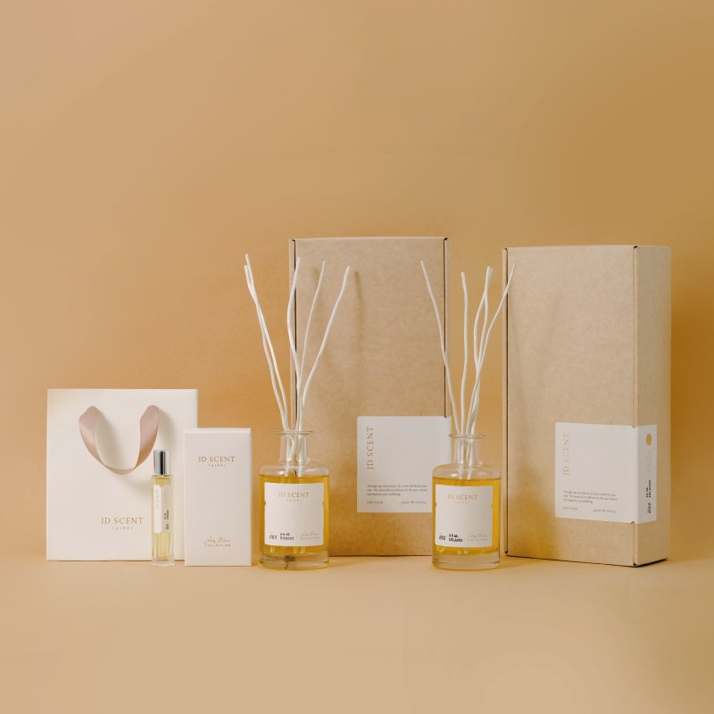 JD SCENT 舒緩木質香氛組 | 擴香&香水油 - 香氛/精油/擴香 - 精油 金色