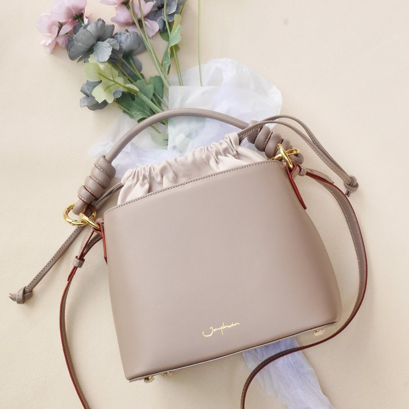 真皮包包 Fuji Bucket Bag 束口袋 / Taupe - 束口袋/束口背包/水桶包 - 真皮 卡其色
