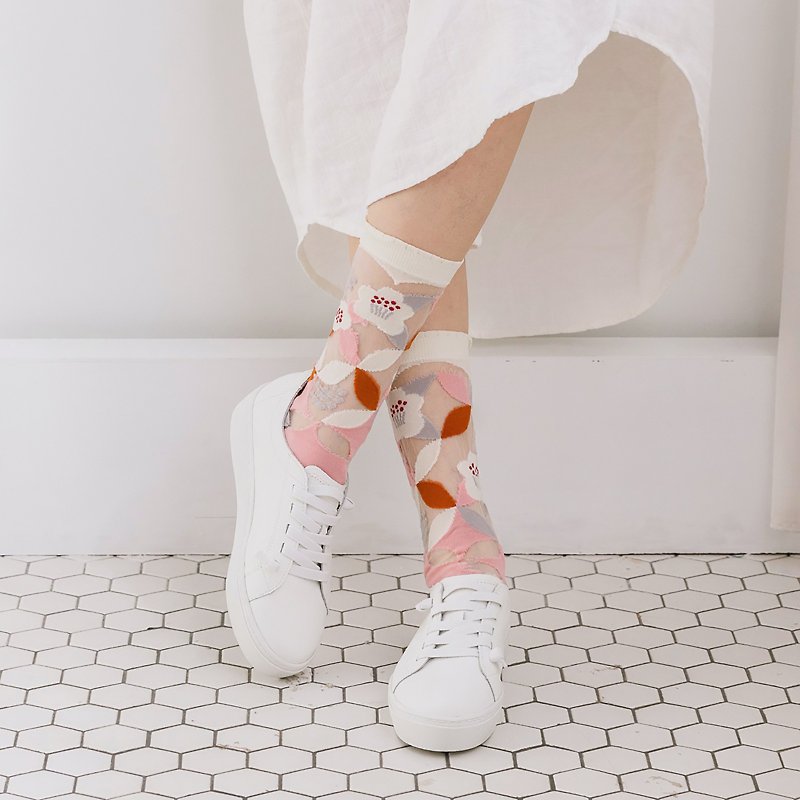 Shippo Camellia Pink Transparent Sheer Socks - One Shoe x Yu Square Collab - Socks - Other Man-Made Fibers Pink