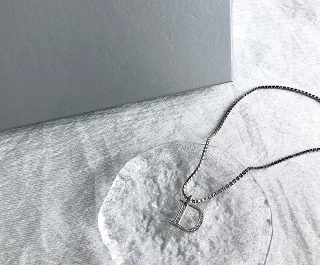 希少✨美品✨クリスチャンディオール ブローチ 馬モチーフ ラインストーン 箱付き 希少✨美品✨クリスチャンディオール ブローチ 馬モチーフ