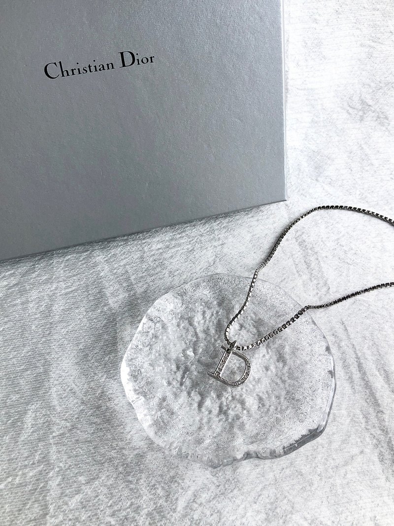 【 日本直送　名牌中古包 】Christian Dior クリスチャン ディオール ネックレス シルバー Dロゴ ラインストーン vintage  2bv52f - 項鍊 - 其他材質 銀色