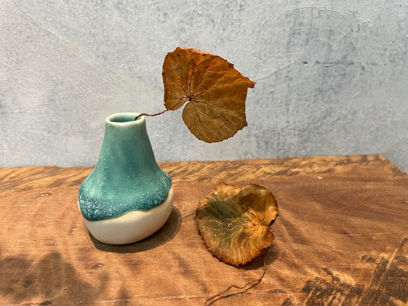 如夢令花器。時尚老靈魂。古風時器 來一場桌上的穿越 - 花瓶/花器 - 瓷 綠色