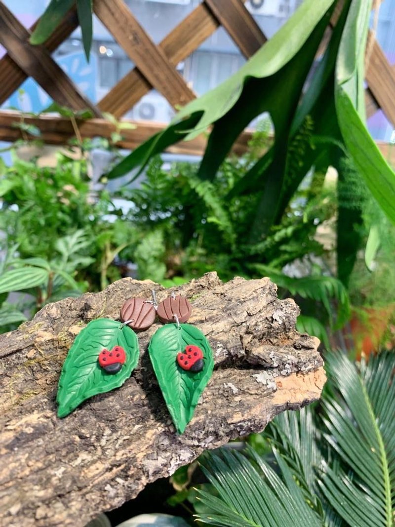 Ladybug on a Leaf Drop Earrings - ต่างหู - วัสดุอื่นๆ 