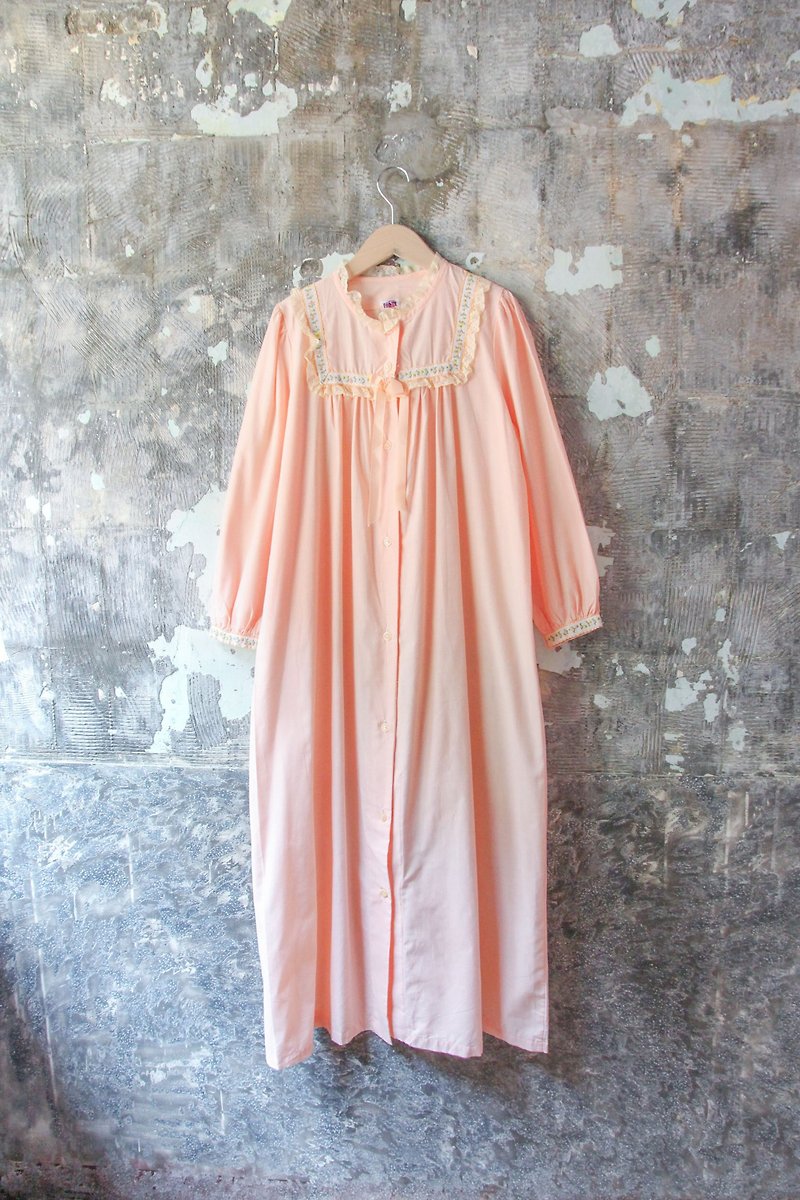 裊裊百貨公司-Vintage 粉色精緻荷葉邊蕾絲睡衣 洋裝 復古著 - 連身裙 - 棉．麻 