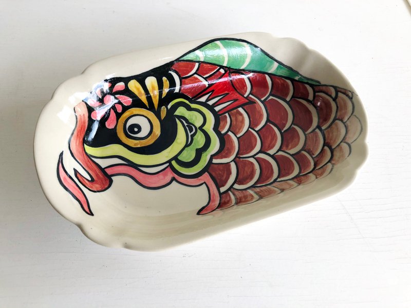 有魚有餘 陶瓷 純手工繪製盤 魚插圖 插畫餐盤 水墨風 僅此一 件 - 盤子/餐盤/盤架 - 瓷 咖啡色