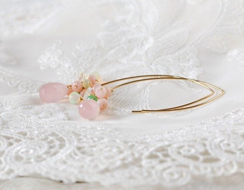 ピンクbouquetのピアス ピンクカルセドニー - ショップ mumu jewelry