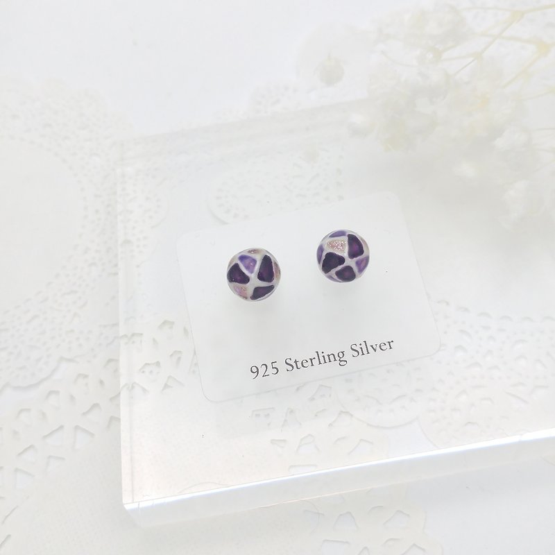 玻璃彩繪純銀耳環 8mm迷你尺寸 - 耳環/耳夾 - 玻璃 紫色