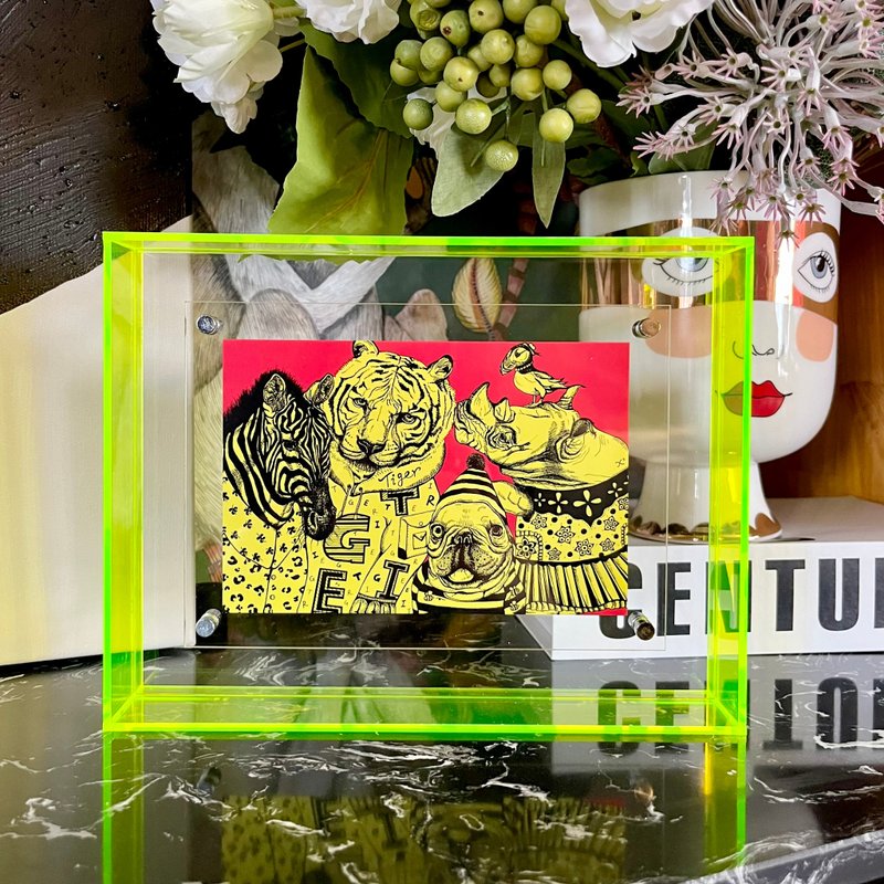 Animal Group Photo Acrylic Photo Stand Mini Painting with Frame Yellow Green - Posters - Acrylic 