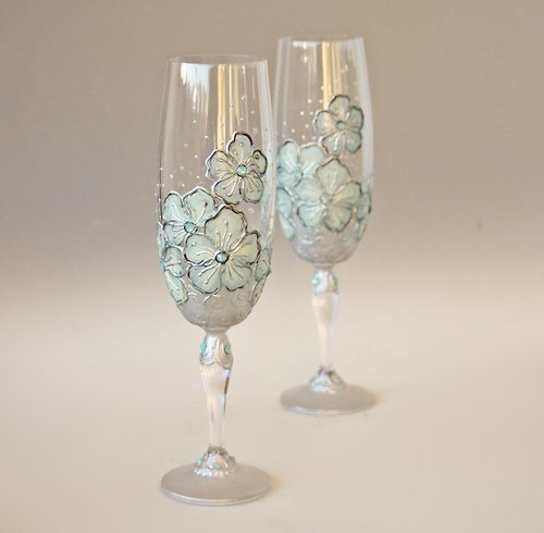 NeA Glass Hand Painted Glasses Beer Wine Cocktail Mint Flower Swarovski Crystals Set of 2
