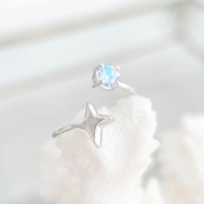 / Star Dust / Moonstone Polaris Shooting Star 925 Sterling Silver Open Ring - แหวนทั่วไป - เครื่องเพชรพลอย สีน้ำเงิน