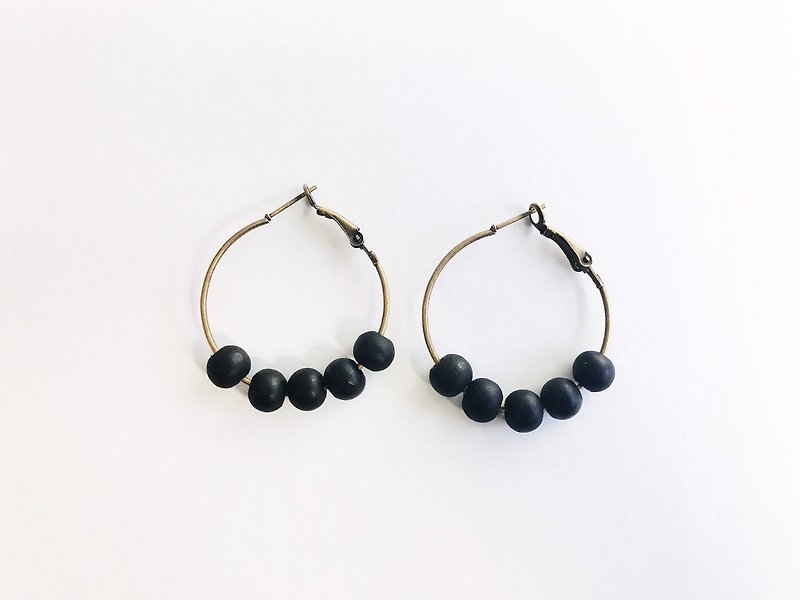 Black wood beads series - ต่างหู - ไม้ สีดำ