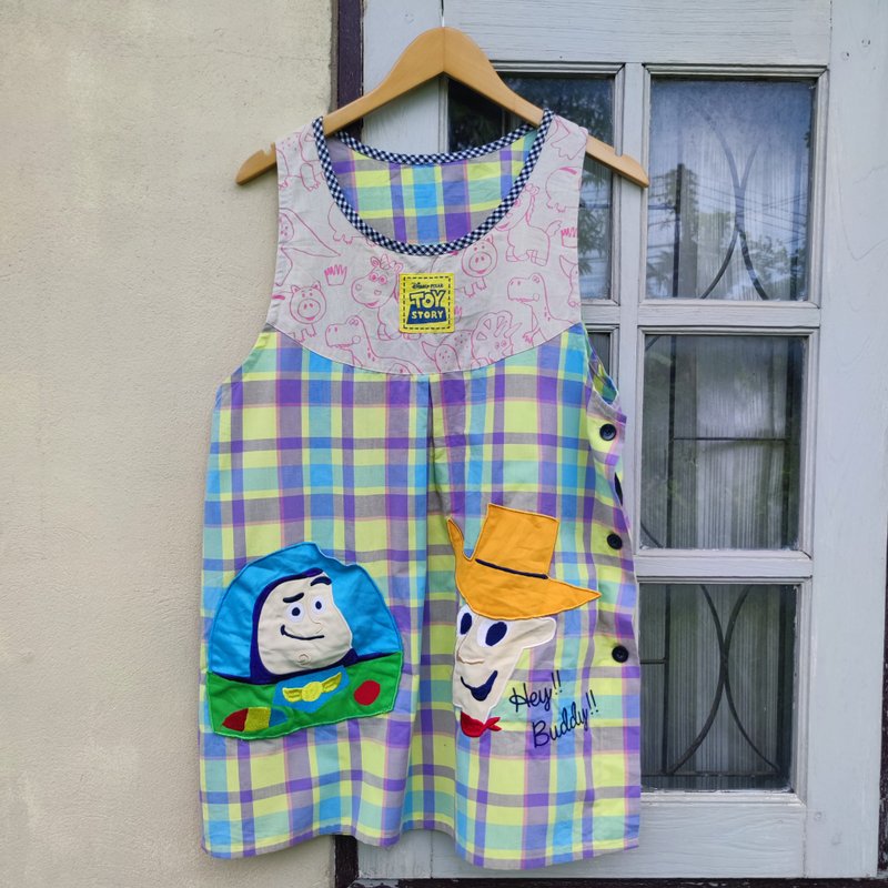 Toy Story Embroidered Apron - ผ้ากันเปื้อน - วัสดุอื่นๆ หลากหลายสี