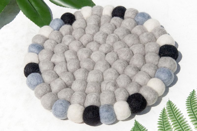 Candy Color Wool Felt Rainbow Potholder Pot Holder Handmade Wool Felt Pot Holder-Sesame Marble Grey - ผ้ารองโต๊ะ/ของตกแต่ง - ขนแกะ หลากหลายสี