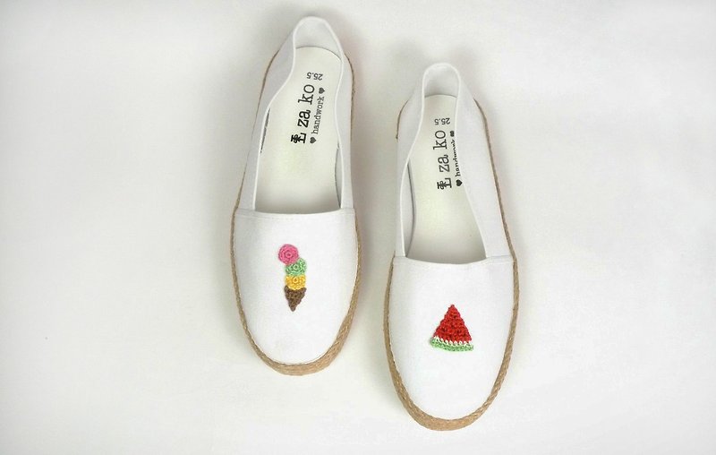 White cotton canvas hand made shoes summer cool watermelon. Ice cream has a weave - รองเท้าลำลองผู้หญิง - ผ้าฝ้าย/ผ้าลินิน สีแดง