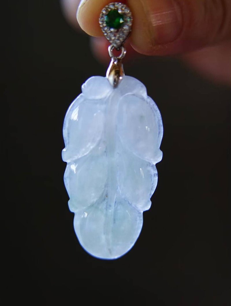 Natural stone-Bai Fei ice type 4 cm long (without drop head) - สร้อยคอ - หยก 