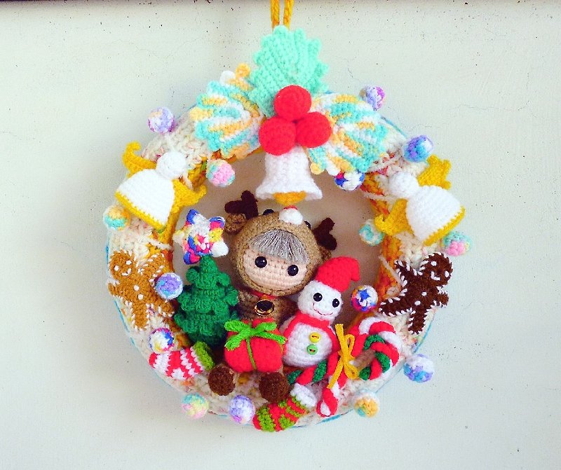 (Limited one piece) Happy Christmas Knitted Christmas Wreath - Stuffed Dolls & Figurines - Cotton & Hemp Multicolor