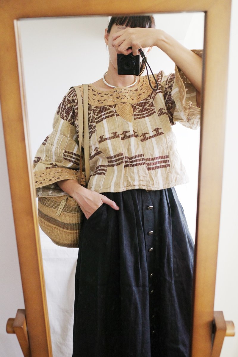 Vintage African handwoven embroidered crop top - เสื้อผู้หญิง - ผ้าฝ้าย/ผ้าลินิน 