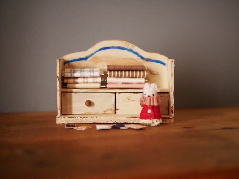 Miniature sewing shelf and rabbit doll - ตุ๊กตา - ไม้ 