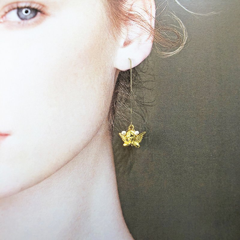 珍珠天使14KGF耳環 大顆珍珠耳塞 珍珠耳環 浪漫聖誕節 珍珠禮物 - 耳環/耳夾 - 珍珠 金色