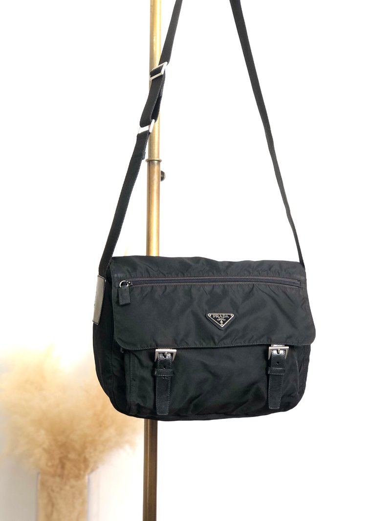 【 日本直送　名牌中古包 】PRADA プラダ ショルダーバッグ ブラック トライアングルロゴ ナイロン メッセンジャー vintage オールド fhkghj - 側背包/斜背包 - 尼龍 黑色