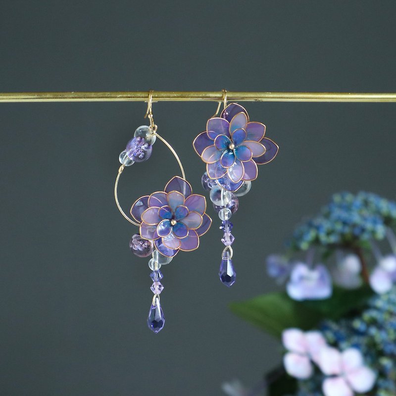 Limited to 30 Shizuku Hydrangea Earrings - Earrings & Clip-ons - Other Materials Purple