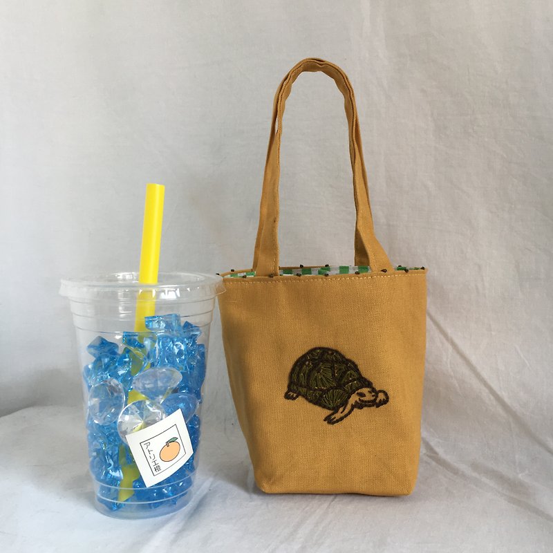 cafe bag star turtle - กระเป๋าถือ - ผ้าฝ้าย/ผ้าลินิน สีเหลือง