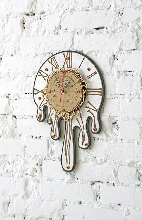 Discover Timeless Elegance with the Dali Irregular Wall Clock