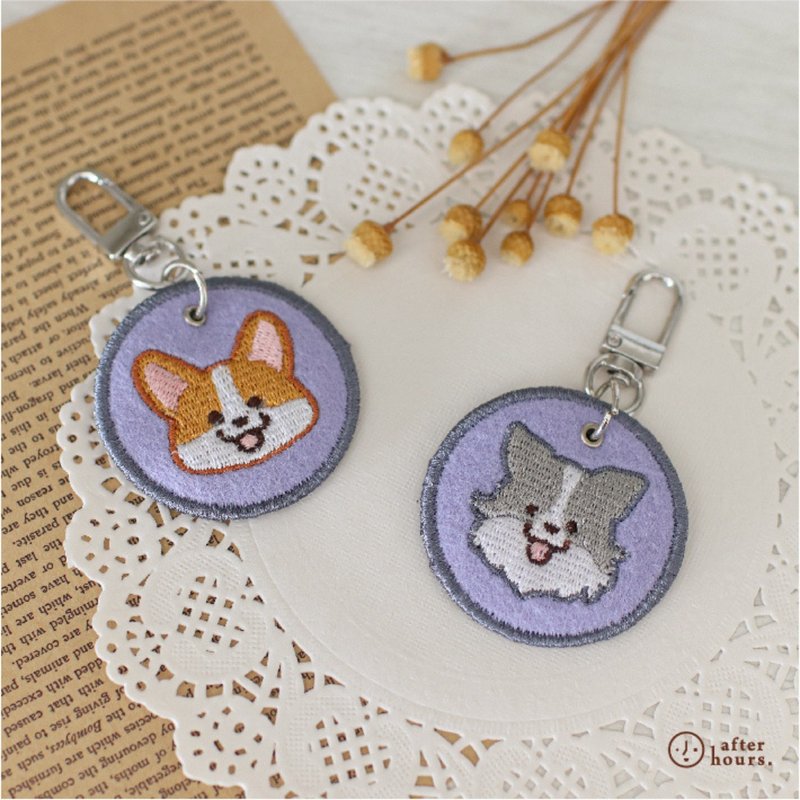 Customized electric embroidery pet name tag/embroidery pet name tag-[Akita Dog] - หมอน - วัสดุอื่นๆ 