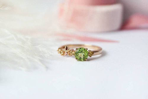 roseandmarry Natural Peridot Star Silver 925 Ring with Rosegold plated