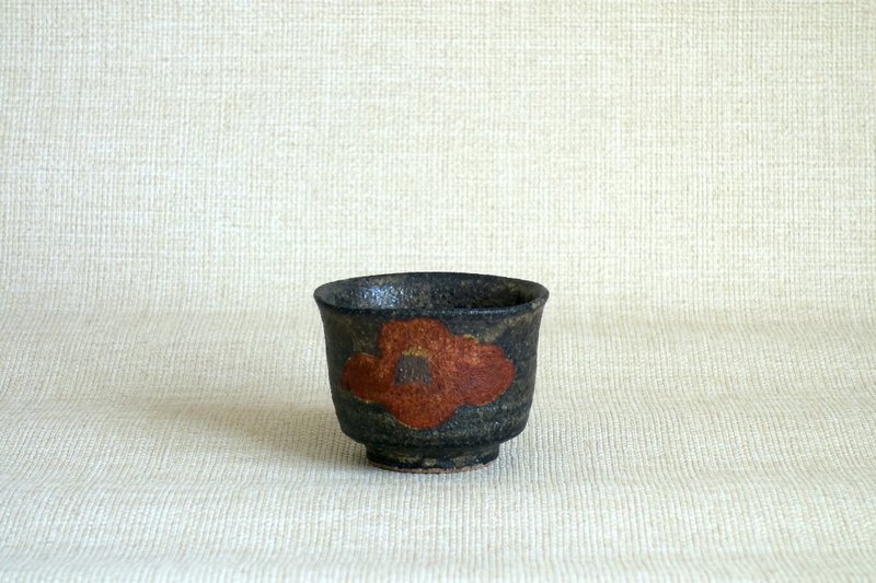 四方湯のみ 金銀彩紅椿b - 茶壺/茶杯/茶具 - 陶 黑色