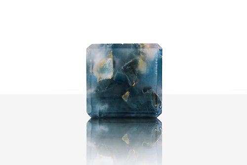 宇宙制皂 Astrosoap 宇宙魔方皂-經典木質/深藍色