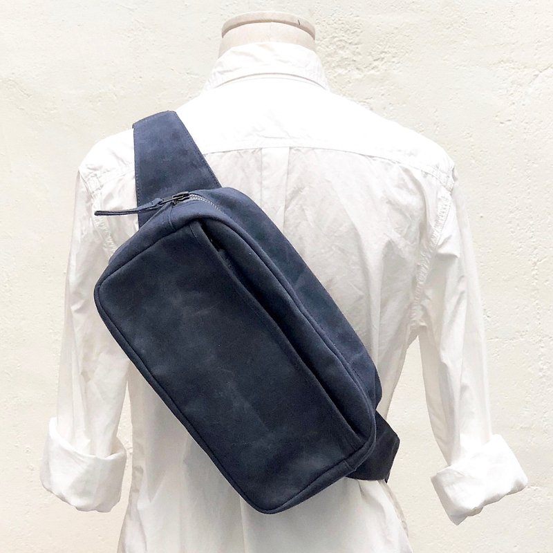 Amberg square body bag rectangular body bag - กระเป๋าแมสเซนเจอร์ - ผ้าฝ้าย/ผ้าลินิน 