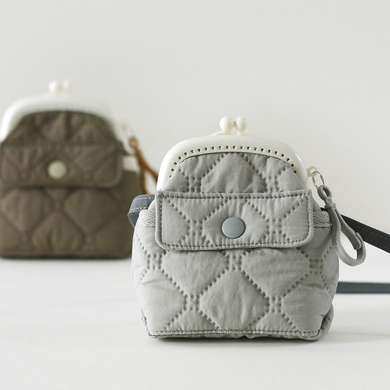 鋪棉塑膠口金迷你斜揹包/淺灰/卡其綠 - 側背包/斜背包 - 其他材質 灰色