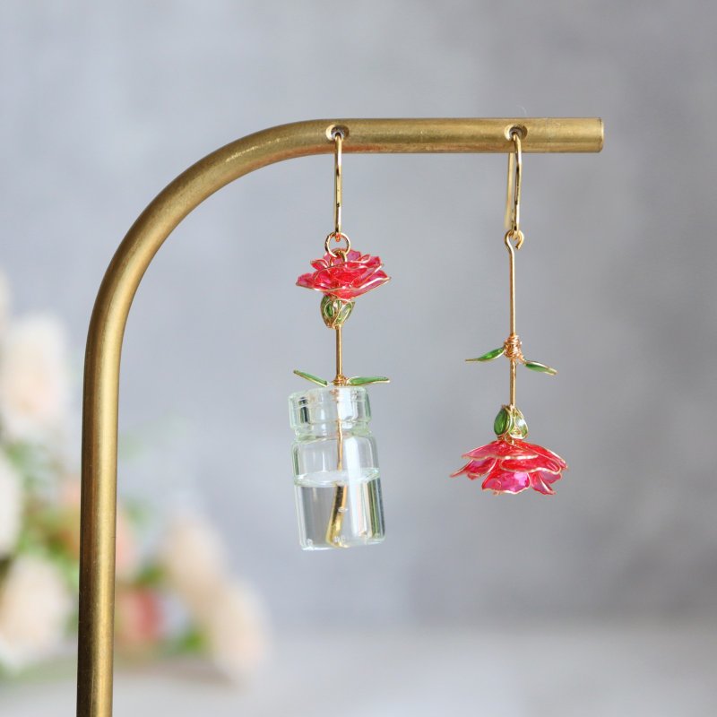 single carnation earrings - ต่างหู - เรซิน สีแดง