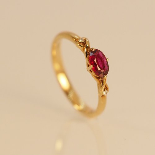 IRIZA Jewellery 18K金橢圓形紅寶石鑽石戒指 Ruby Oval Diamond Ring