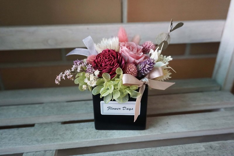 Not withered. Eternal flowers - square dry mixed withered table flowers*exchange gift*Valentine's Day*wedding*birthday gift * graduation - Plants - Plants & Flowers 