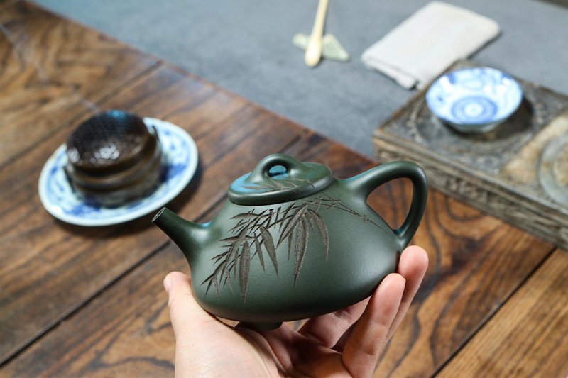 送禮紫砂壺茶壺子冶石瓢    绿泥 240ml 14孔 刘素素作品  此款造 - 茶壺/茶杯/茶具 - 陶 灰色