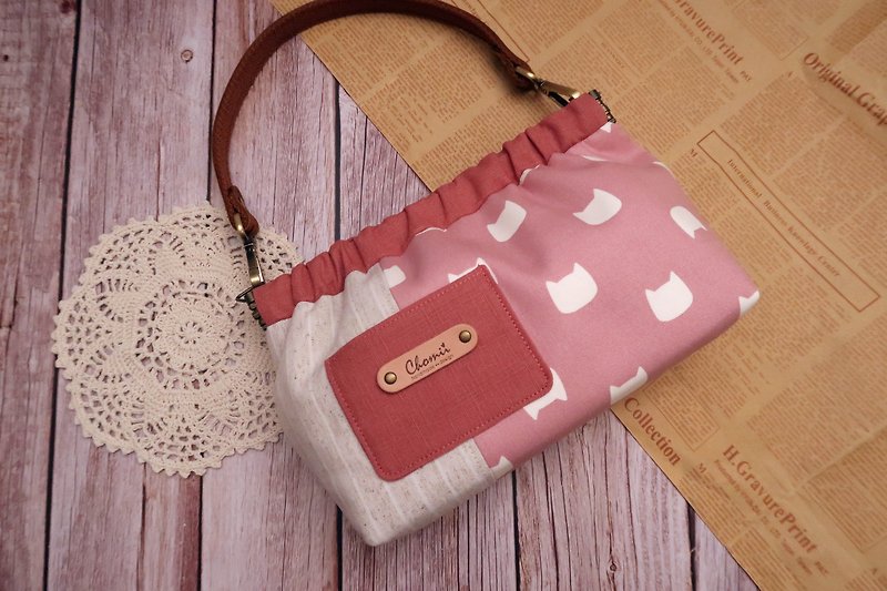 小口袋彈片包 手提包 肩包 | 草莓貓貓 | - 手提包/手提袋 - 棉．麻 粉紅色