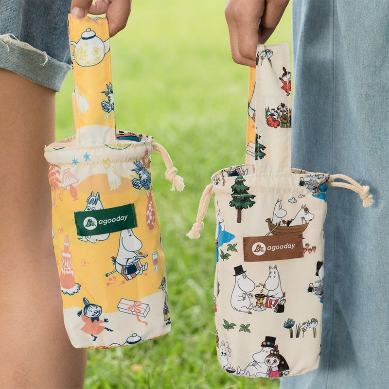 【Pinkoi x Moomin】Good Day Two-Color Beverage Bag-Moomin Party Time - ถุงใส่กระติกนำ้ - วัสดุอื่นๆ สีเหลือง