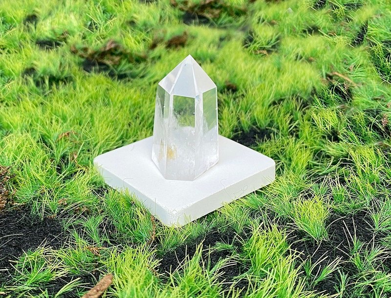 天然冰透白水晶共生黃膠花 水晶柱 招財 開運 淨化 風水 辦公室 - 擺飾/家飾品 - 水晶 多色