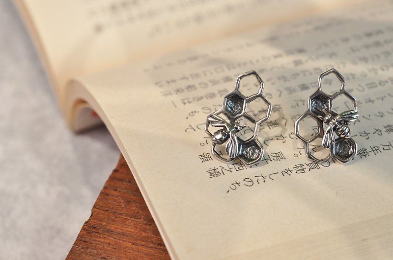 Ermao Silver[Insect Bee Series─Hive Bee-Ear Acupuncture] Silver or Gold - Earrings & Clip-ons - Silver Silver