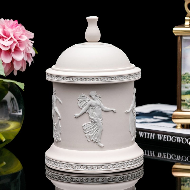 Museum-grade British-made Wedgwood beige harvest dancing goddess ceramic relief tea storage jar - กล่องเก็บของ - เครื่องลายคราม 