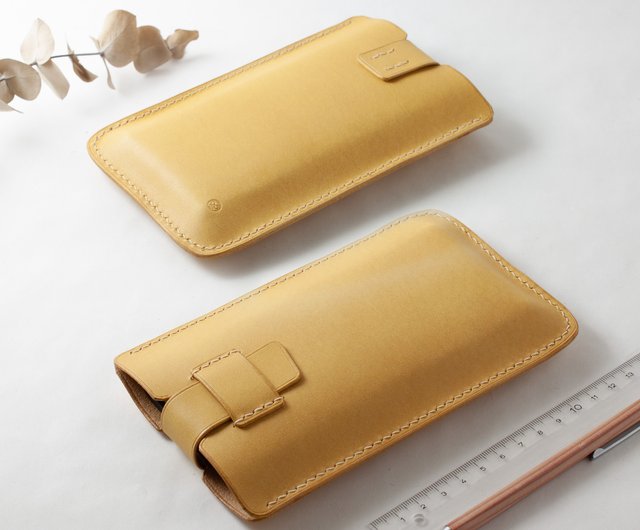 Leather iPhone case Vectors, handcrafted from premium vegetable tanned  leather - Shop Geometric Goods Phone Cases - Pinkoi