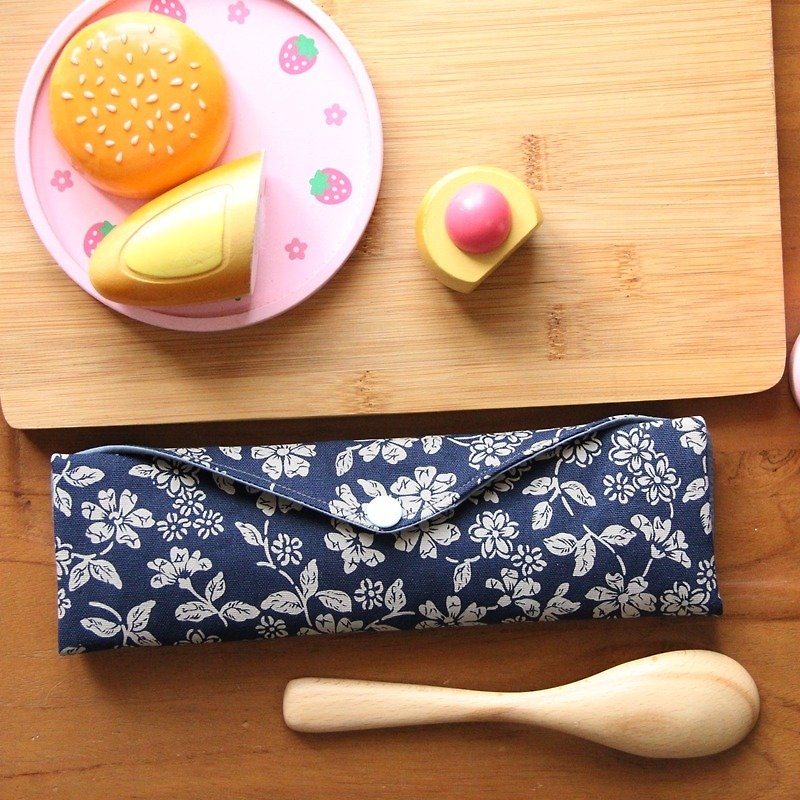 Wenqingfeng環境にやさしい箸バッグ〜エレガントなブルー模様の収納バッグ。環境にやさしい箸バッグ。手作りの食器バッグ - 収納用品 - コットン・麻 ブルー